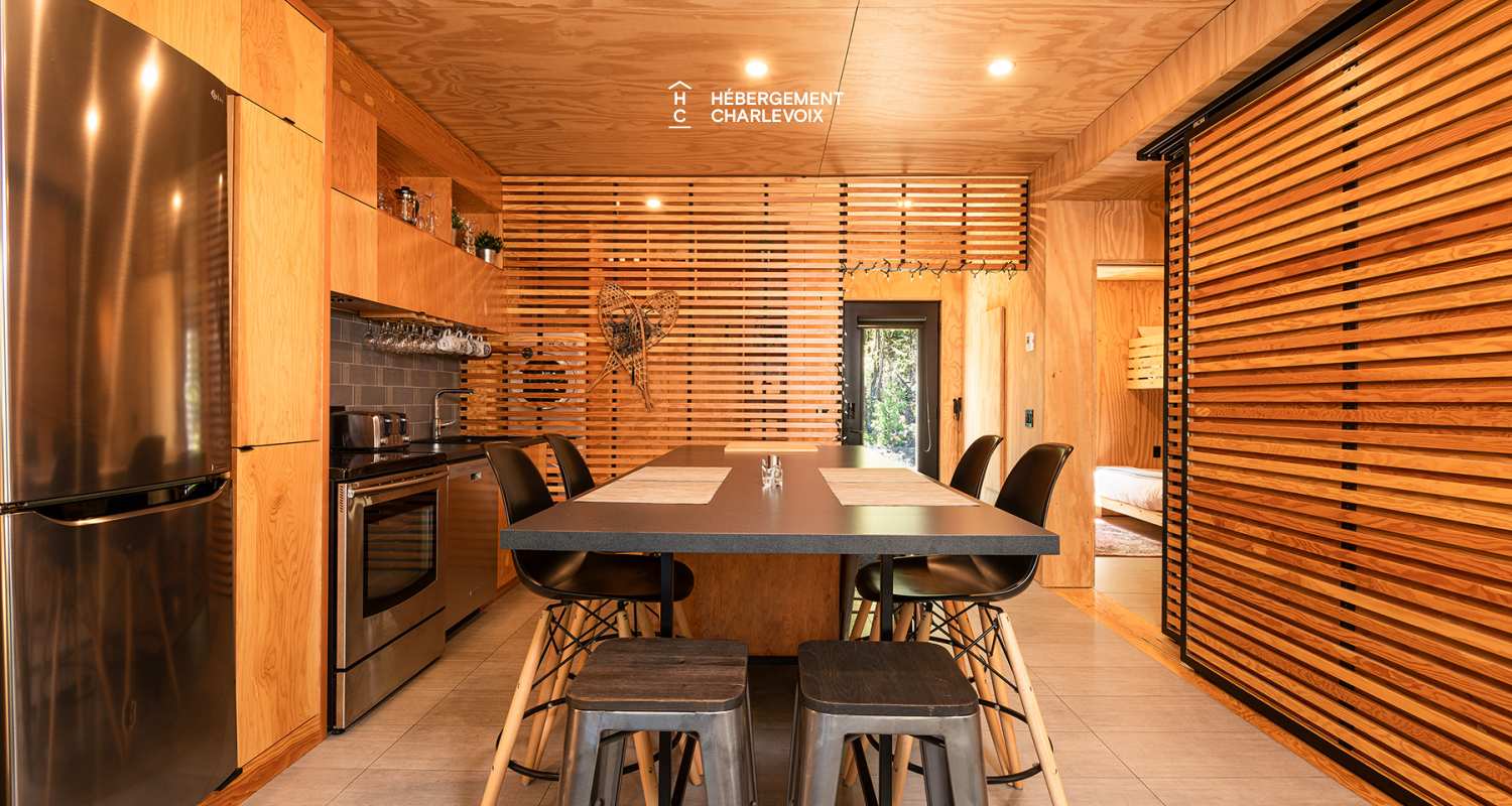 Refuge-16-A - Tini-house at the top the Massif